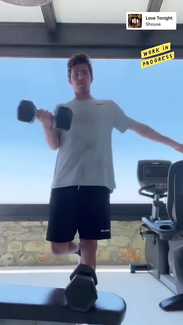 罗贝托在家撸铁加练（罗贝托去哪了）