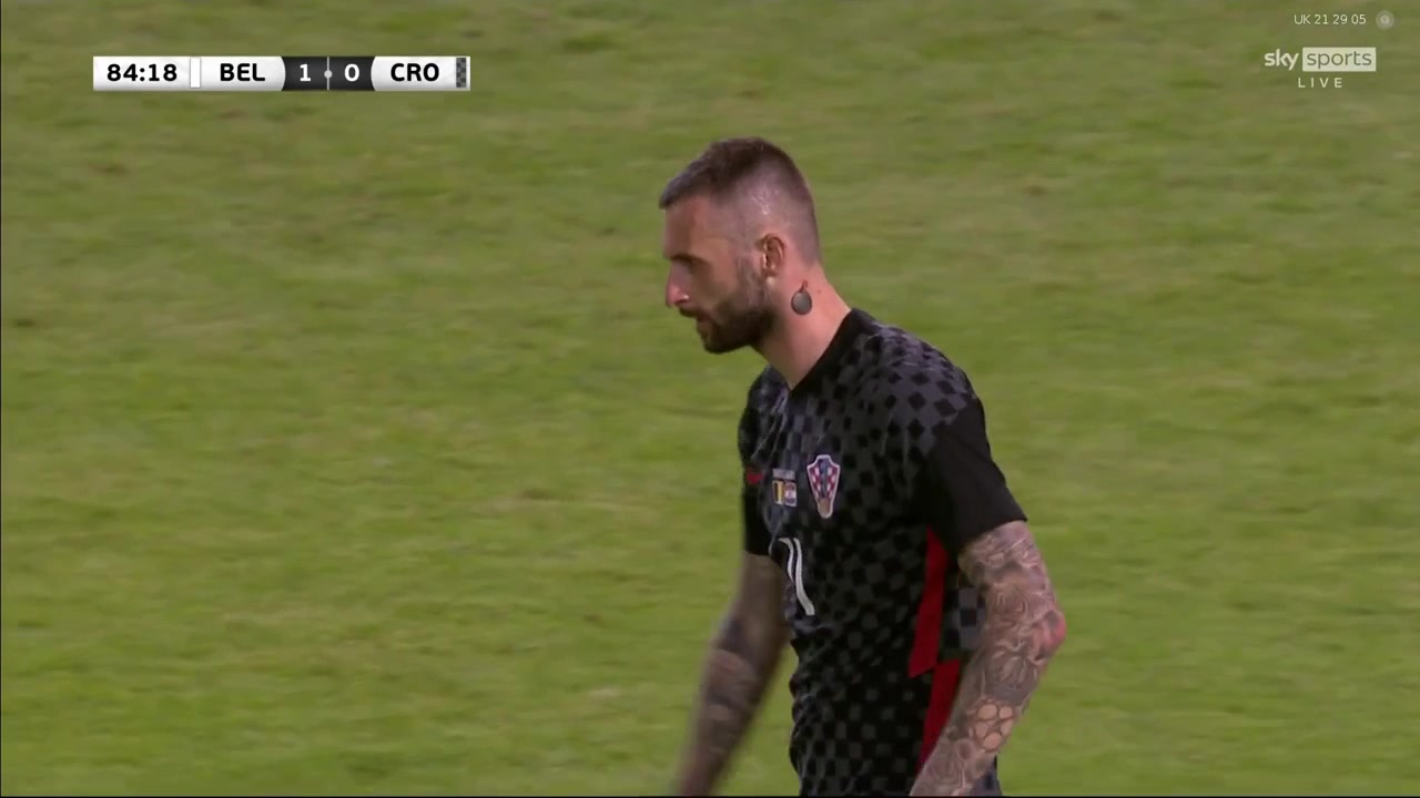 上去就是一脚！布罗佐维奇友谊赛离谱打飞机（布罗佐维奇集锦）