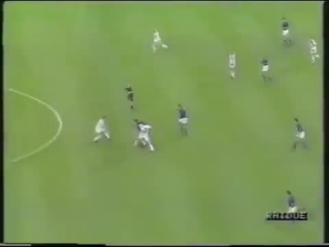 多少人因为这个进球，开始爱上了巴乔？（巴乔最爱的球队）