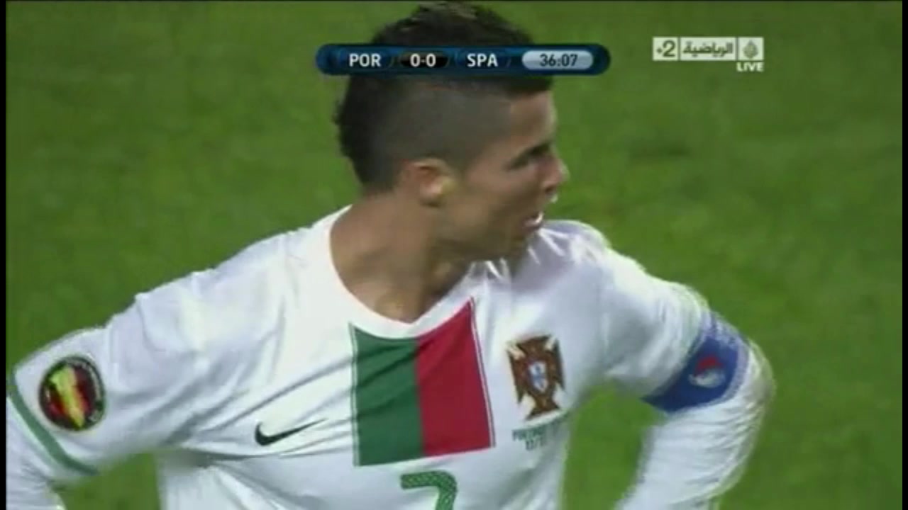 双牙再战热身赛！2010年纳尼让C罗怒摔队长袖标