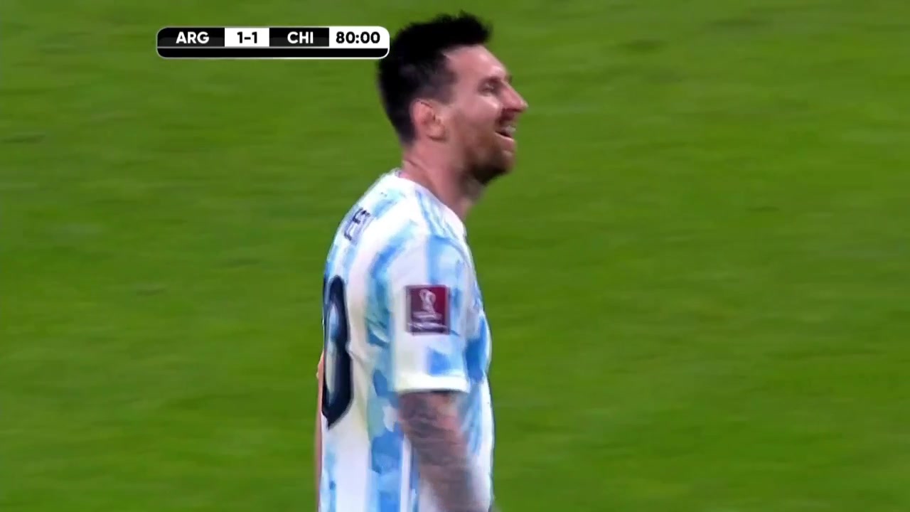 差点运气！梅西两记神级任意球险破门 布拉沃神扑&遗憾中框（梅西和布拉沃）