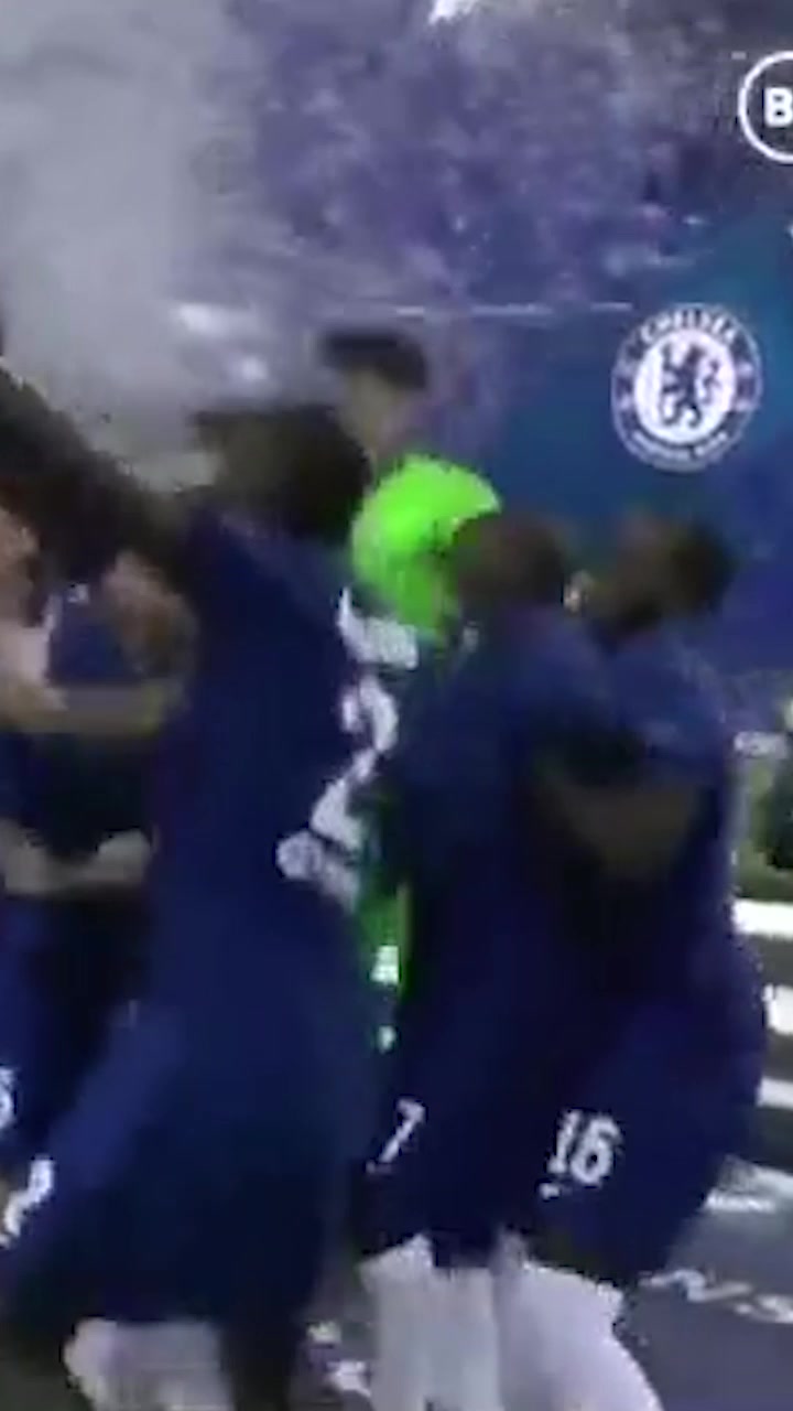 收手吧，阿祖！前面全是180