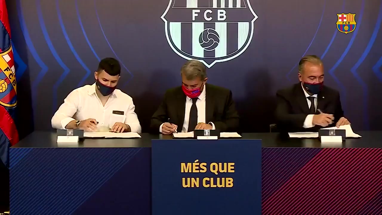 【签约日】阿圭罗加盟巴萨首日vlog（官方:阿圭罗加盟巴萨）