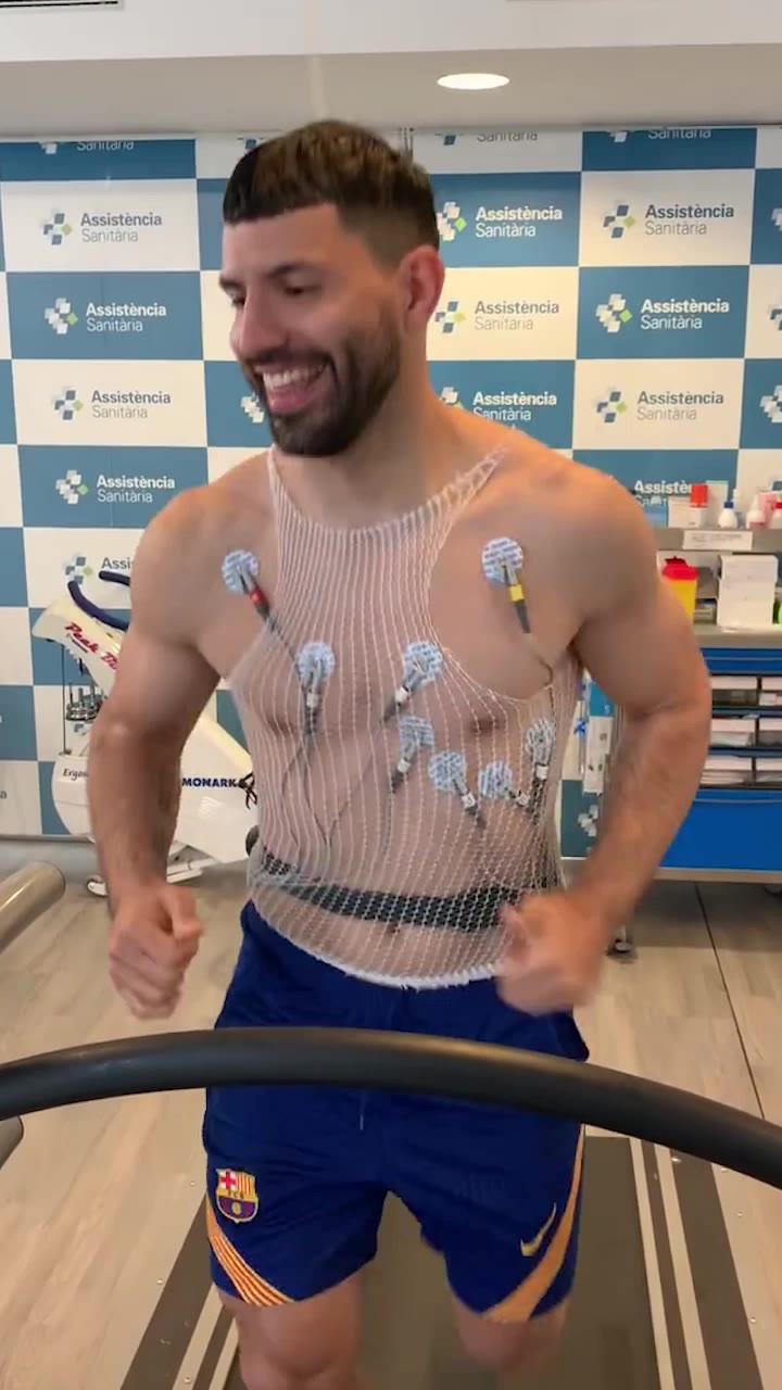 阿kun就位！阿圭罗体检时秀搞怪表情（曝阿圭罗为确保自己没问题去了医院）