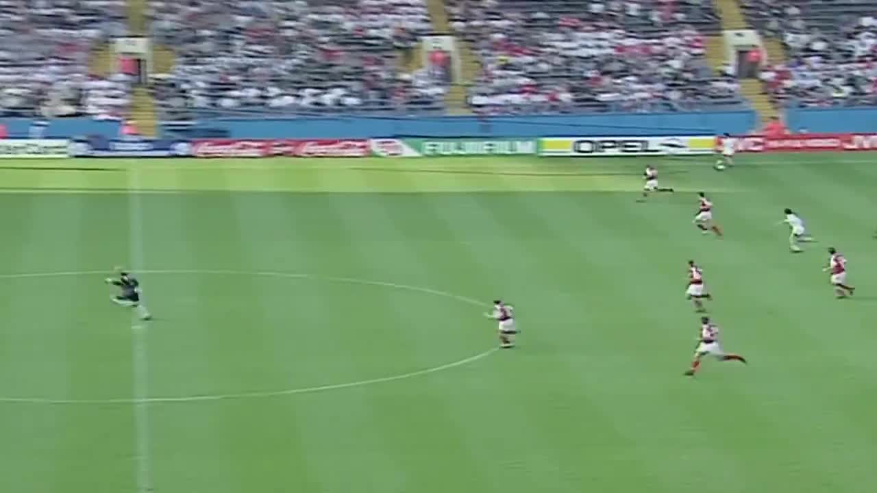 一道彩虹划过!96欧洲杯苏克这粒进球让舒梅切尔颜面尽失(欧洲杯 舒梅切尔)