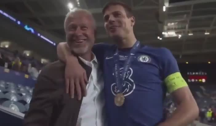 赛后AZP问阿布：你快乐吗？（阿布打过比赛吗）