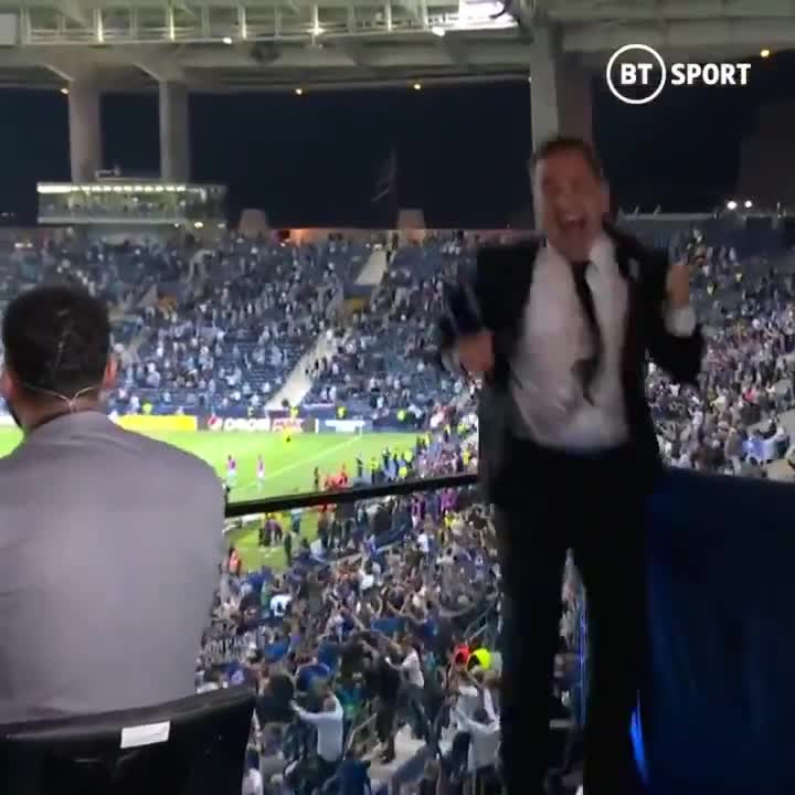 太激动了！切尔西名宿乔科尔演播室活蹦乱跳庆祝夺冠