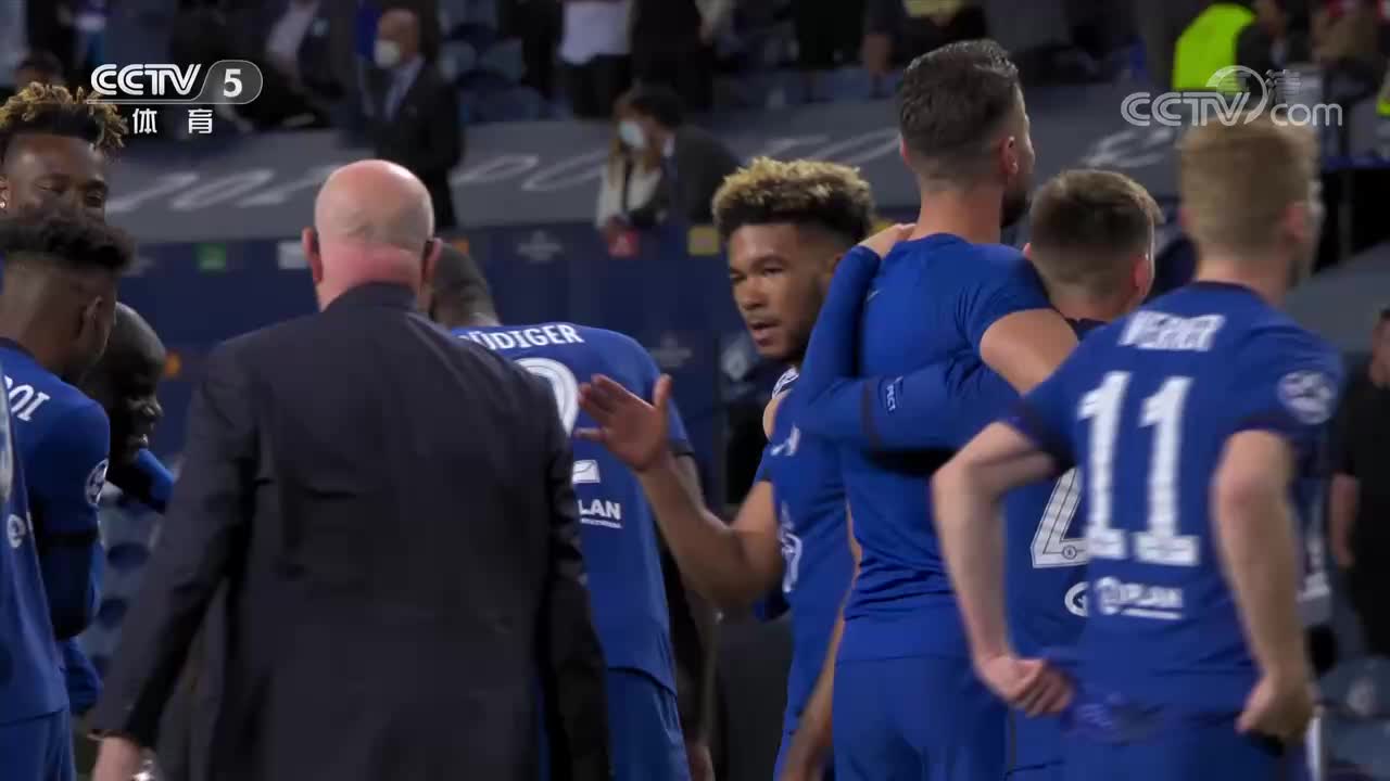 2020-2021赛季欧冠联赛颁奖仪式 切尔西时隔九年再捧杯（2021年欧冠冠军切尔西）