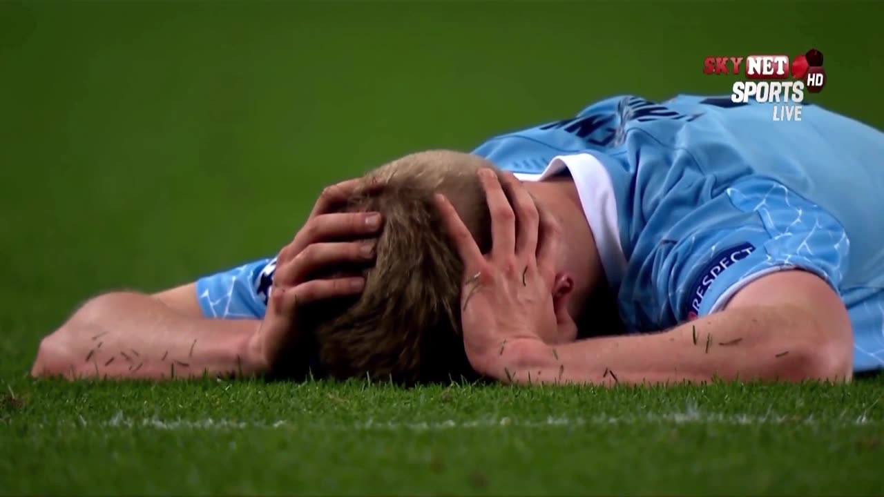 难过！赛后津琴科双手抱头躺地一动不动（津琴科最新比赛视频）