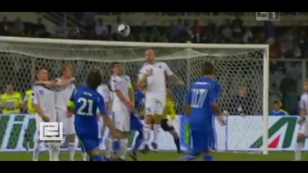 足球场上的达芬奇 皮尔洛经典进球粒粒精彩个个飘逸（皮耶罗达芬奇）