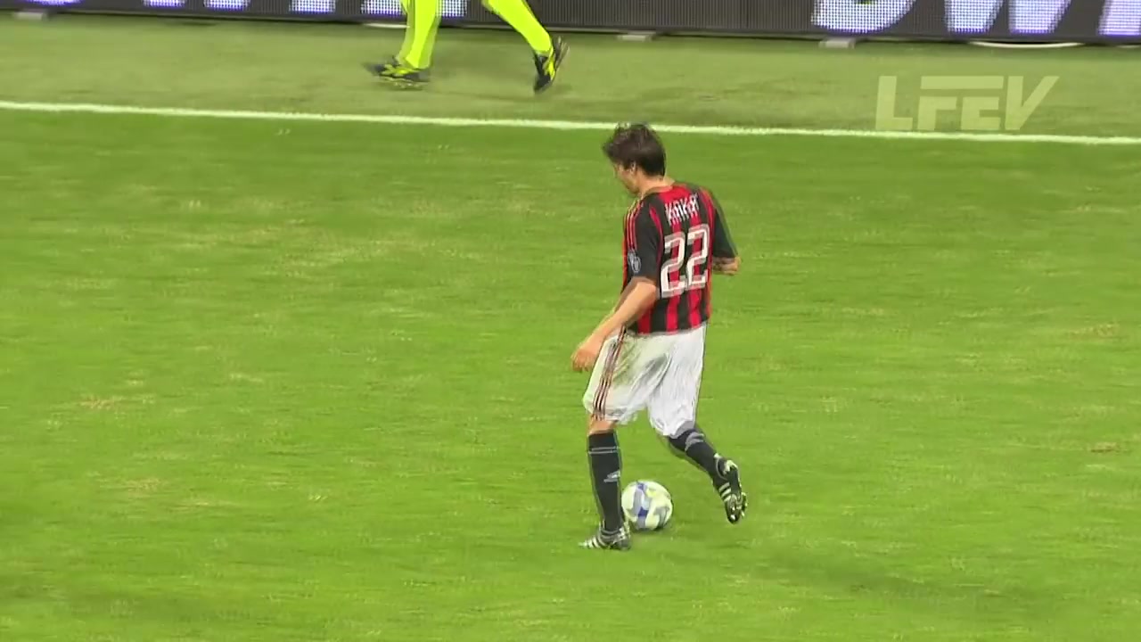 当小罗和卡卡搭档简直势不可挡（小罗与卡卡）