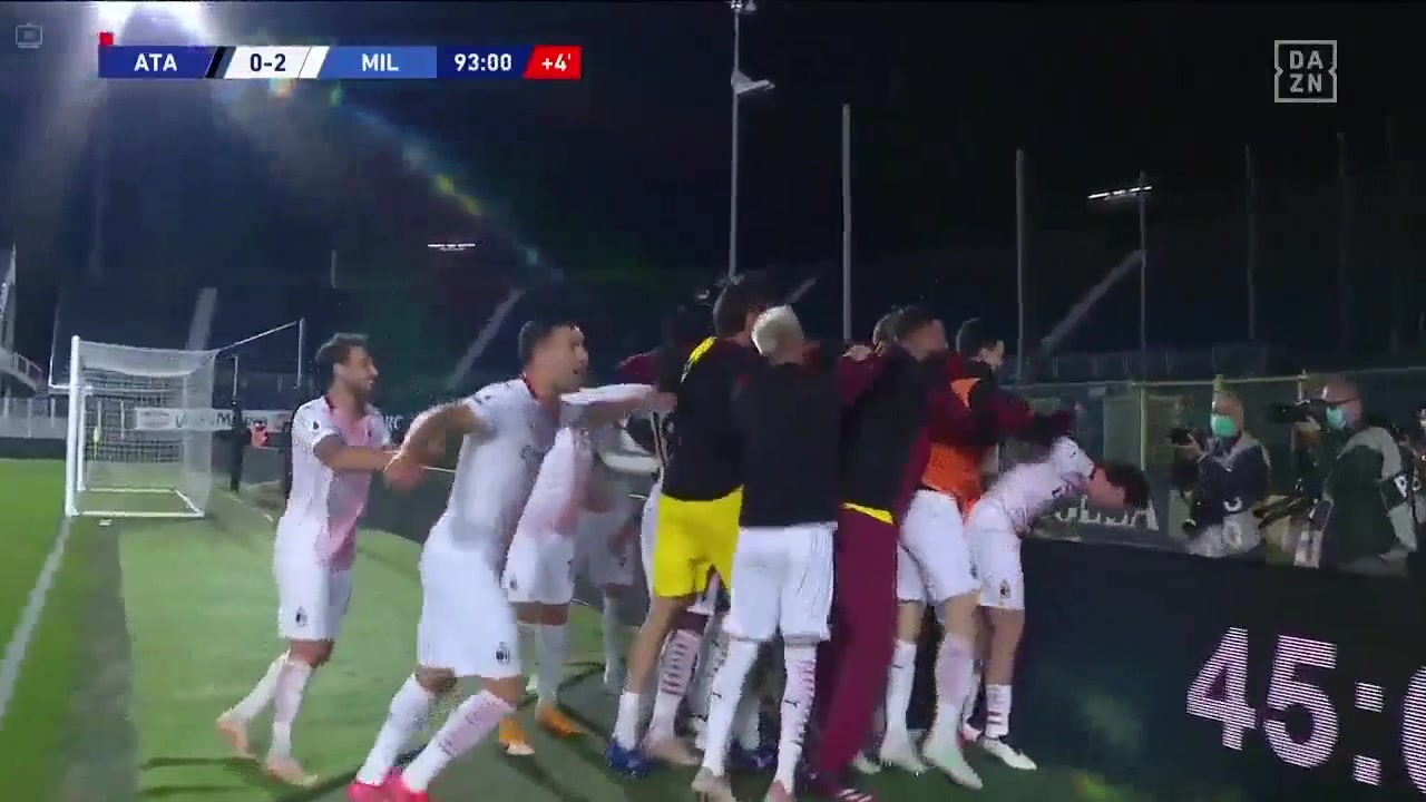 米兰锁定欧冠名额！恰10造点凯西主罚点射双响（米兰中场凯西）