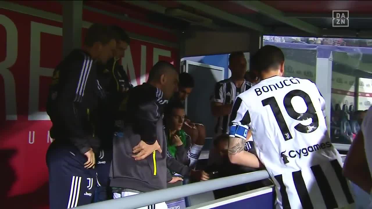 紧张刺激！尤文球员赛后疯狂庆祝晋级欧冠（尤文公布欧冠名单）