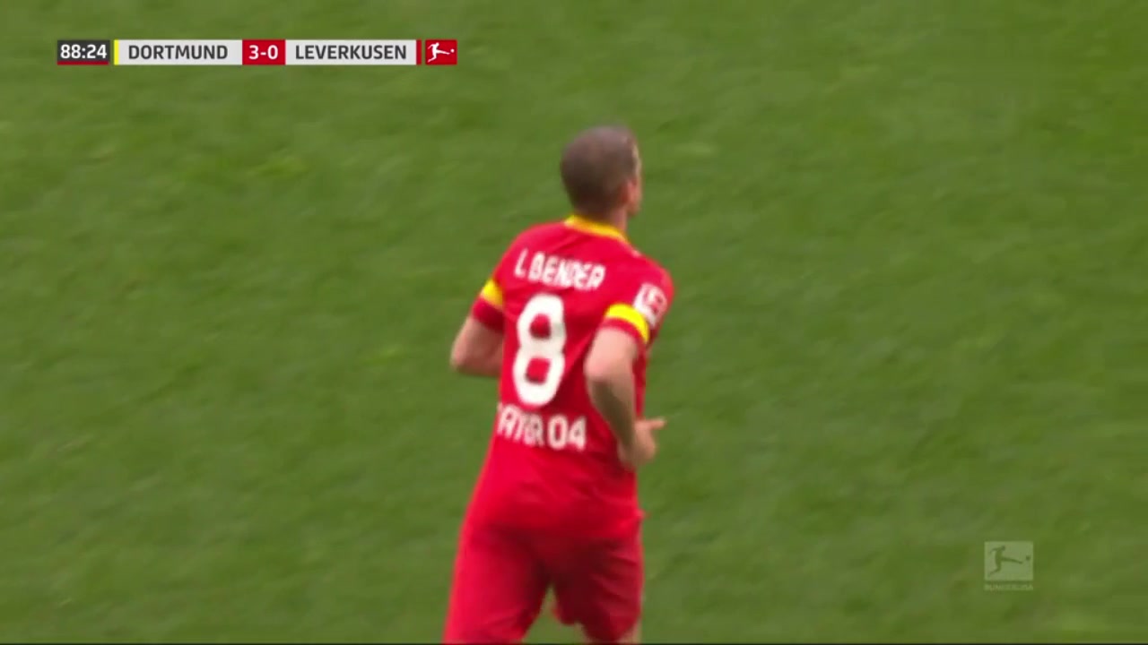 拉斯-本德告别战主罚点球 布尔基礼让成人之美（拉尔斯·本德）