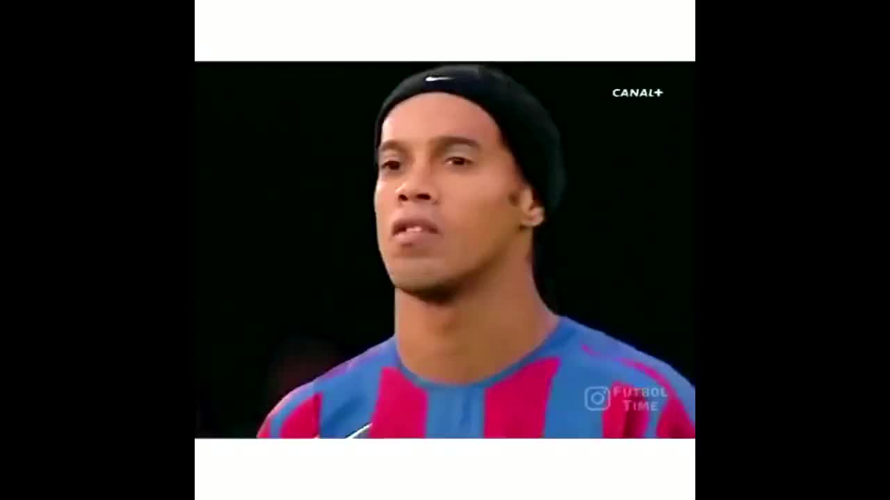 小罗这记停球直接把解说员看高潮