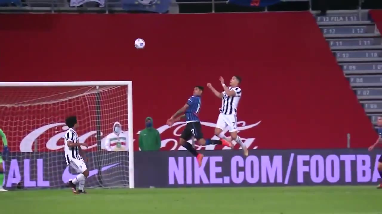 CR7号航班起飞！ESPN大赞C罗惊人弹跳力（c罗的飞机）