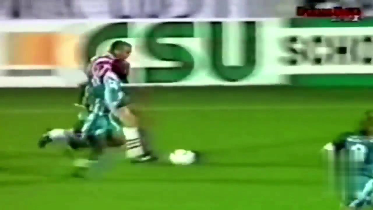 放到现在值几个亿？看看18岁的大罗过人有多猛（大罗多少岁）