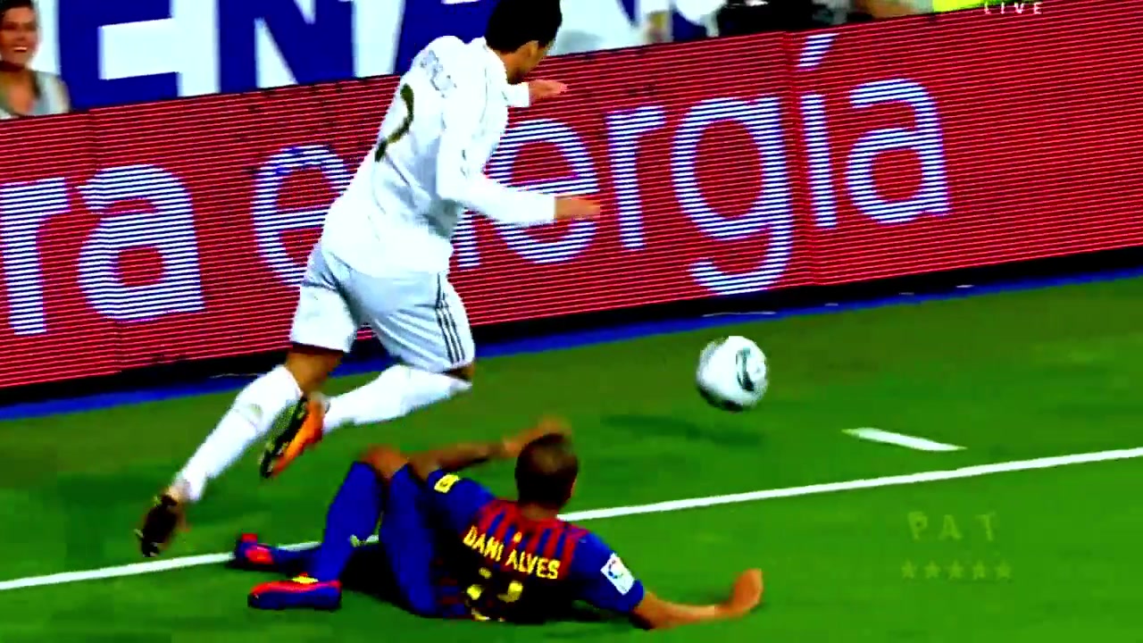 阿尔维斯：防C罗哥最在行（阿尔维斯防守集锦）