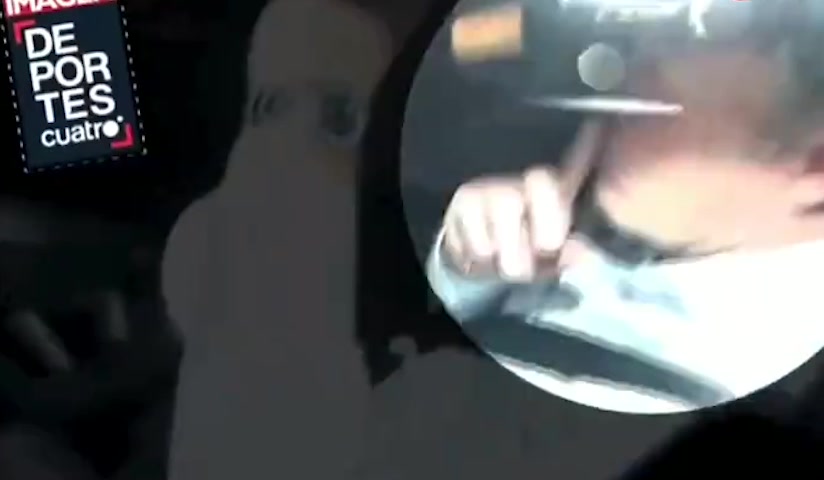 科曼被问是否继续和哈维时的反应