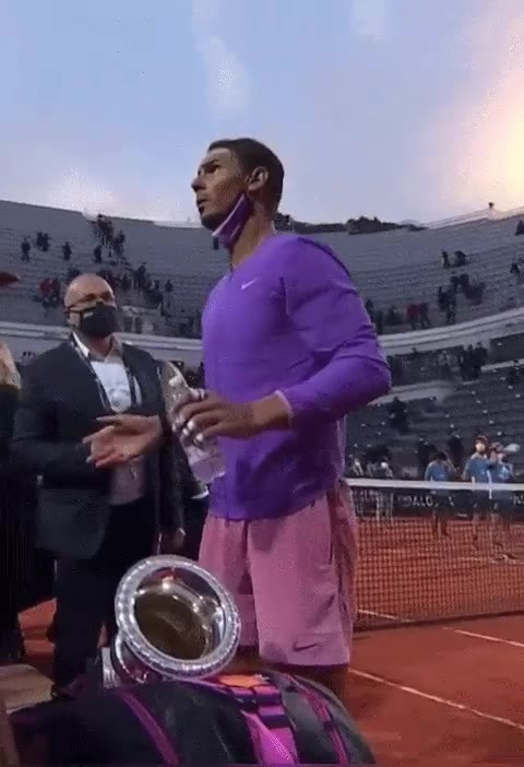 纳达尔罗马赛决赛间隙了解皇马战况