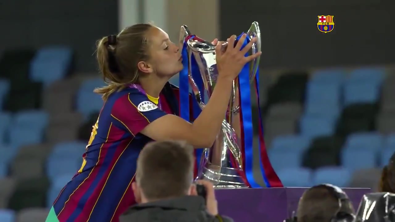 妈妈我恋爱了！巴萨女足可爱的马腾斯小姐姐（巴萨马滕斯）