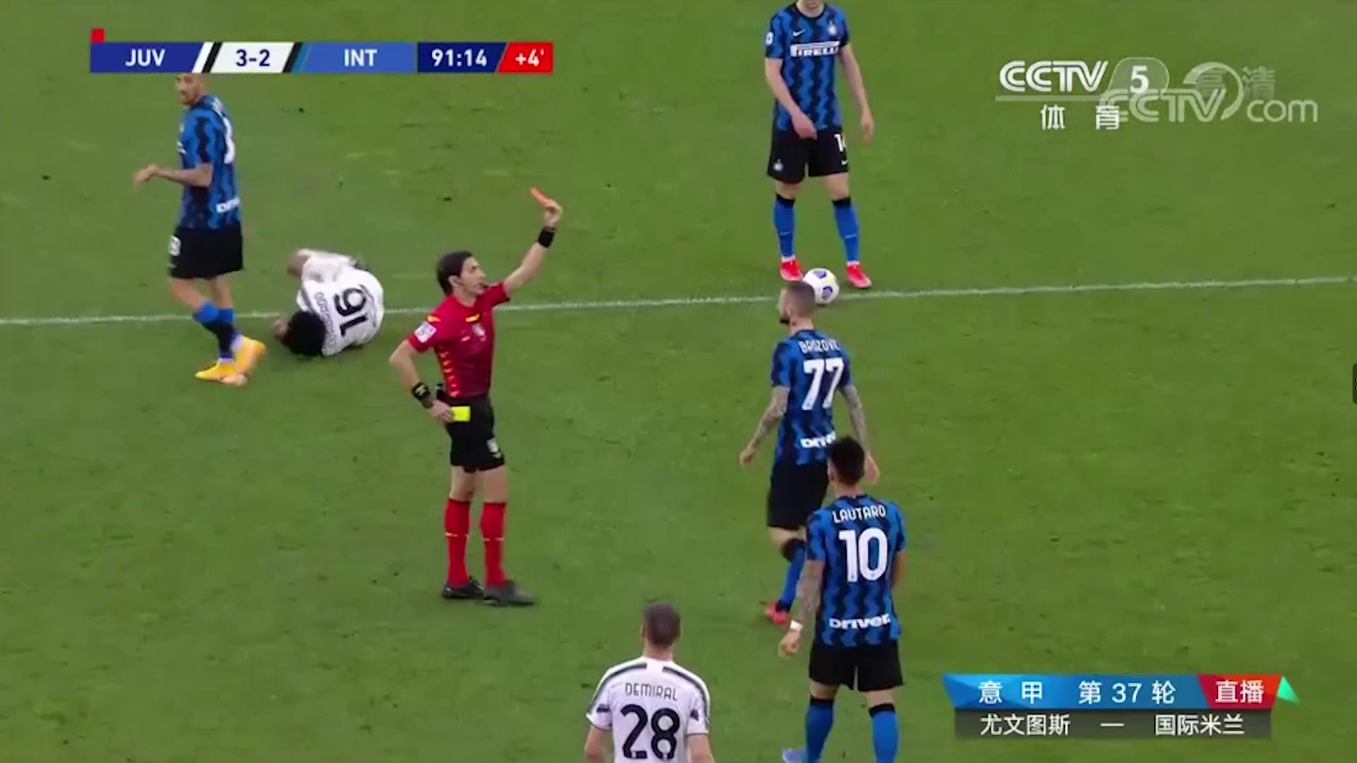 意甲国家德比裁判抢戏！3次var判出3点2红（意甲 国家德比）