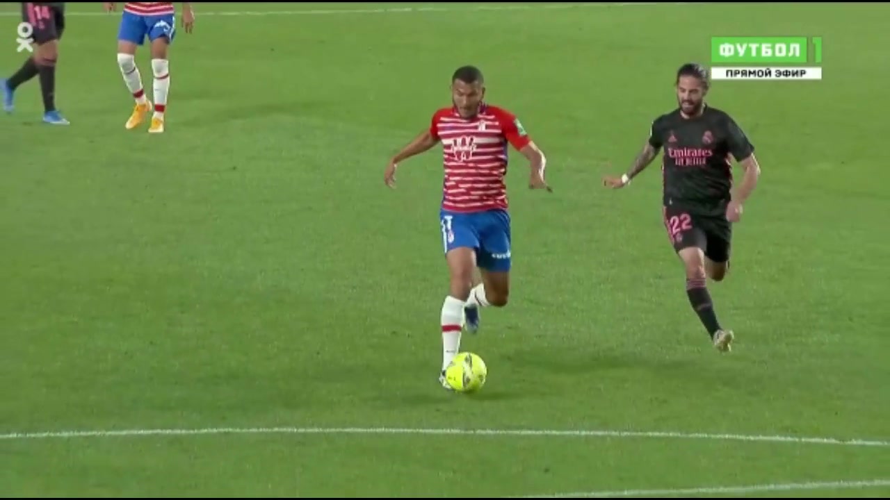 伊斯科失误送单刀 库尔图瓦神扑疯狂补锅（库尔图瓦神扑集锦）