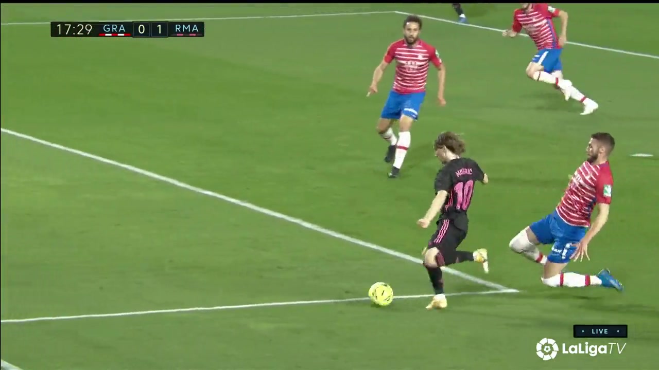 皇马客场取得领先！莫德里奇小角度破门（皇马客场取得领先!莫德里奇小角度破门）