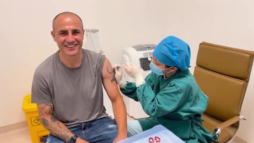 卡纳瓦罗接种中国疫苗并发文：谢谢CN！（卡纳瓦罗打疫苗）