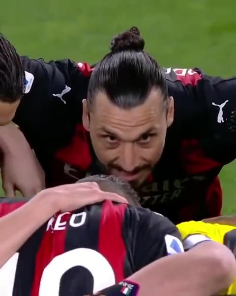 镇队大佬！伊布训话鼓舞士气，导播随后镜头给C罗（伊布训练视频）