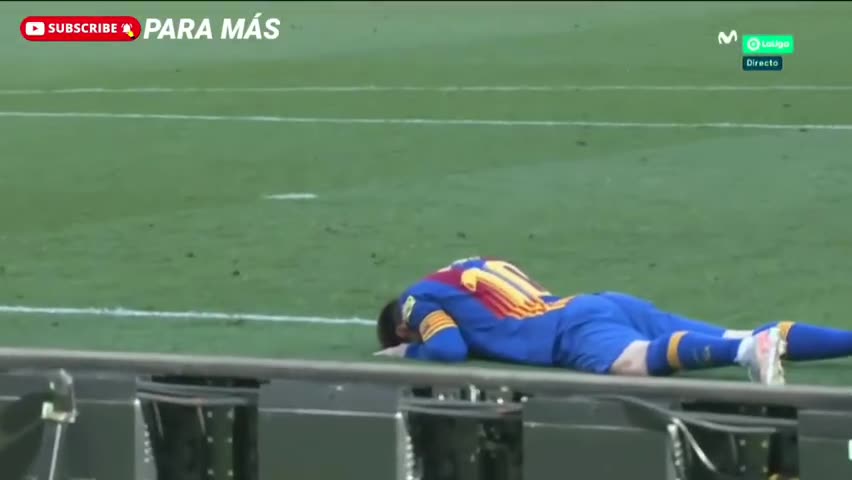 【场边】登贝莱头球顶高，梅西倒地懊恼（登贝莱和梅西谁厉害）