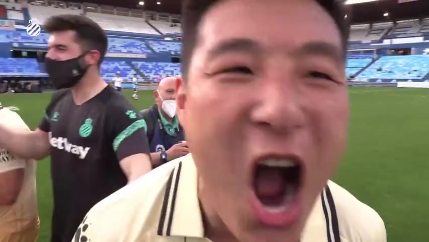 武磊激情庆祝：我们回来了，真好！（武磊发文庆祝升甲:我们回来了,真好）