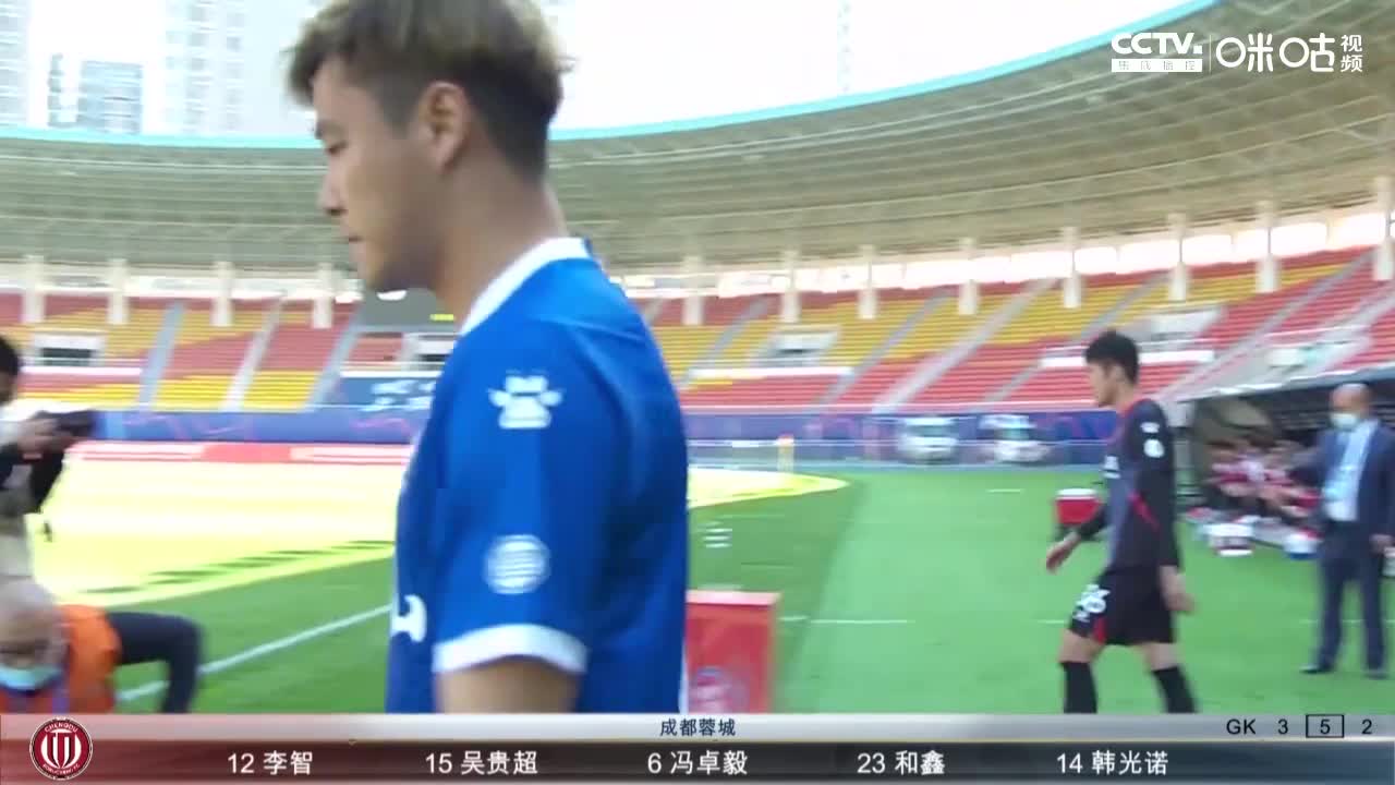 中甲-莱昂纳多倒钩绝平杨运点射 成都蓉城1-1昆山（莱昂纳多比赛视频）