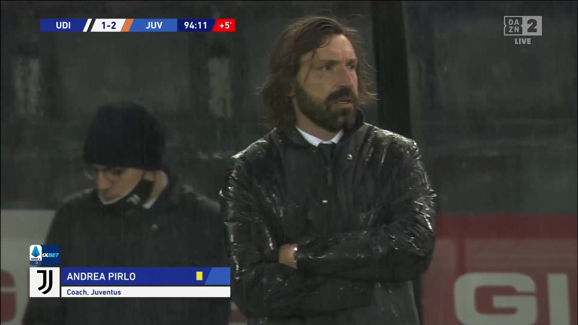 高兴坏了！C罗头球绝杀皮尔洛忘情庆祝染黄（c罗头球合集）