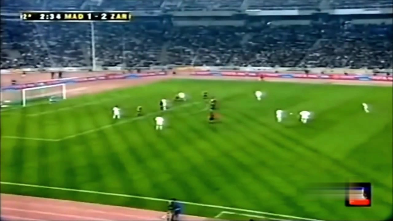 卡洛斯：世界足坛第一重炮手 这起脚谁敢正面抵挡？（足球重炮手卡洛斯是第一吗）