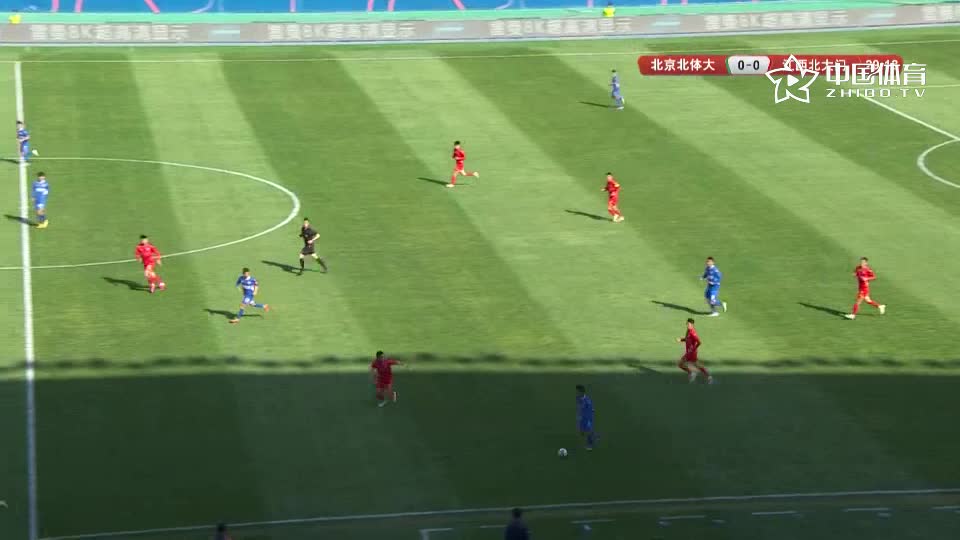 红牌罚下！北体大门将出击绊倒对手（北体大门口）