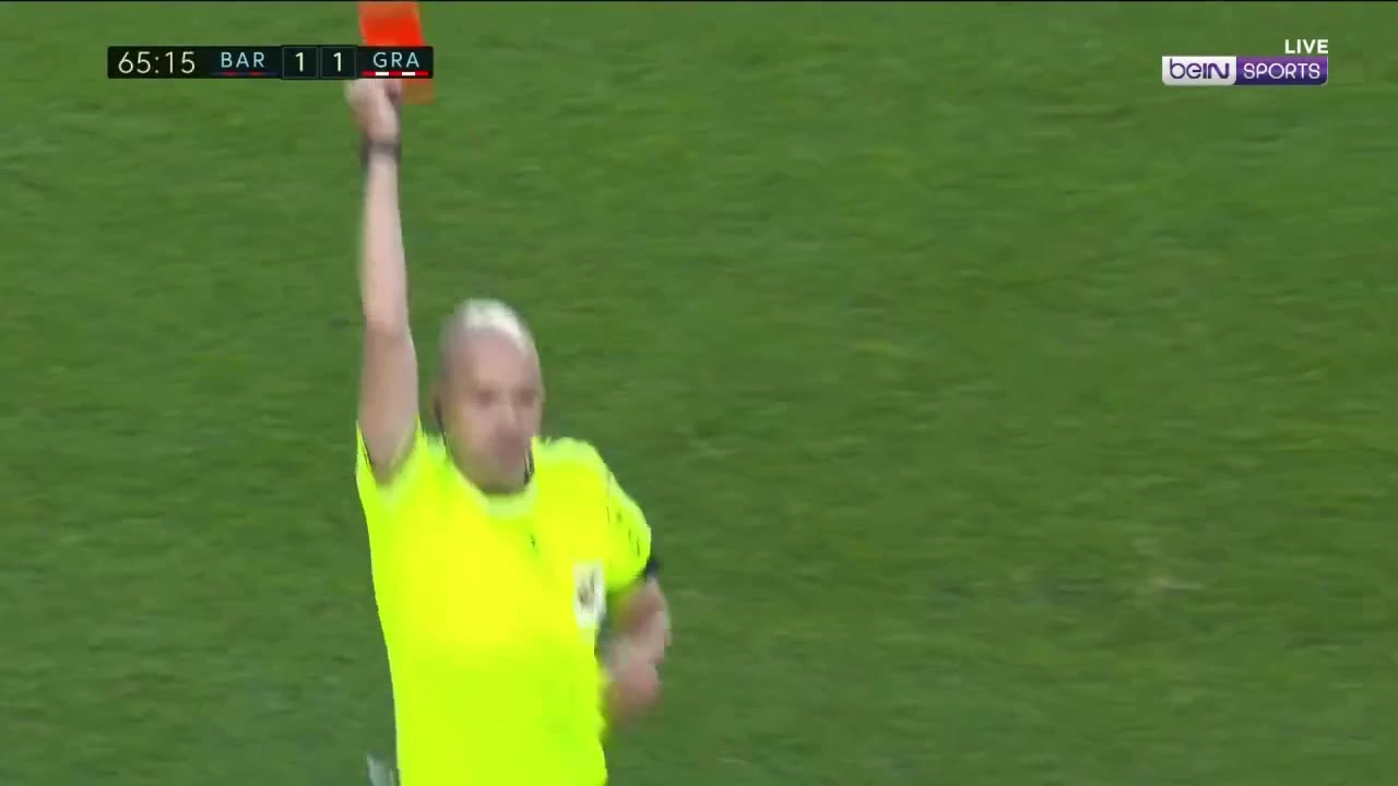 科曼吃红牌遭驱逐 将缺席瓦伦马竞比赛（科曼怒怼裁判:不公平却只能被迫闭嘴 var意义何在）