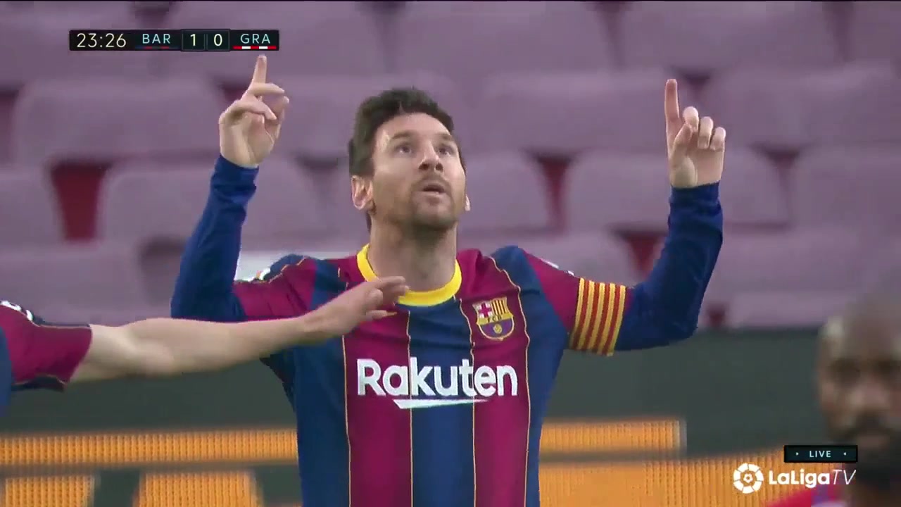 格列兹曼华丽转身送助攻 梅西小角度破门喜笑颜开（媒曝格列兹曼已经不能忍梅西）