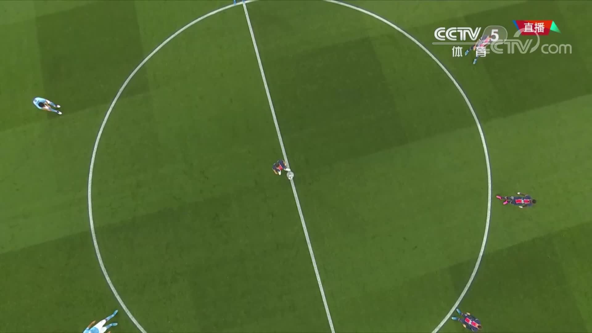 【全场集锦】德布劳内破门马赫雷斯建功 曼城2-1逆转十人巴黎（德布劳内破门 曼城客场逆转十人巴黎）