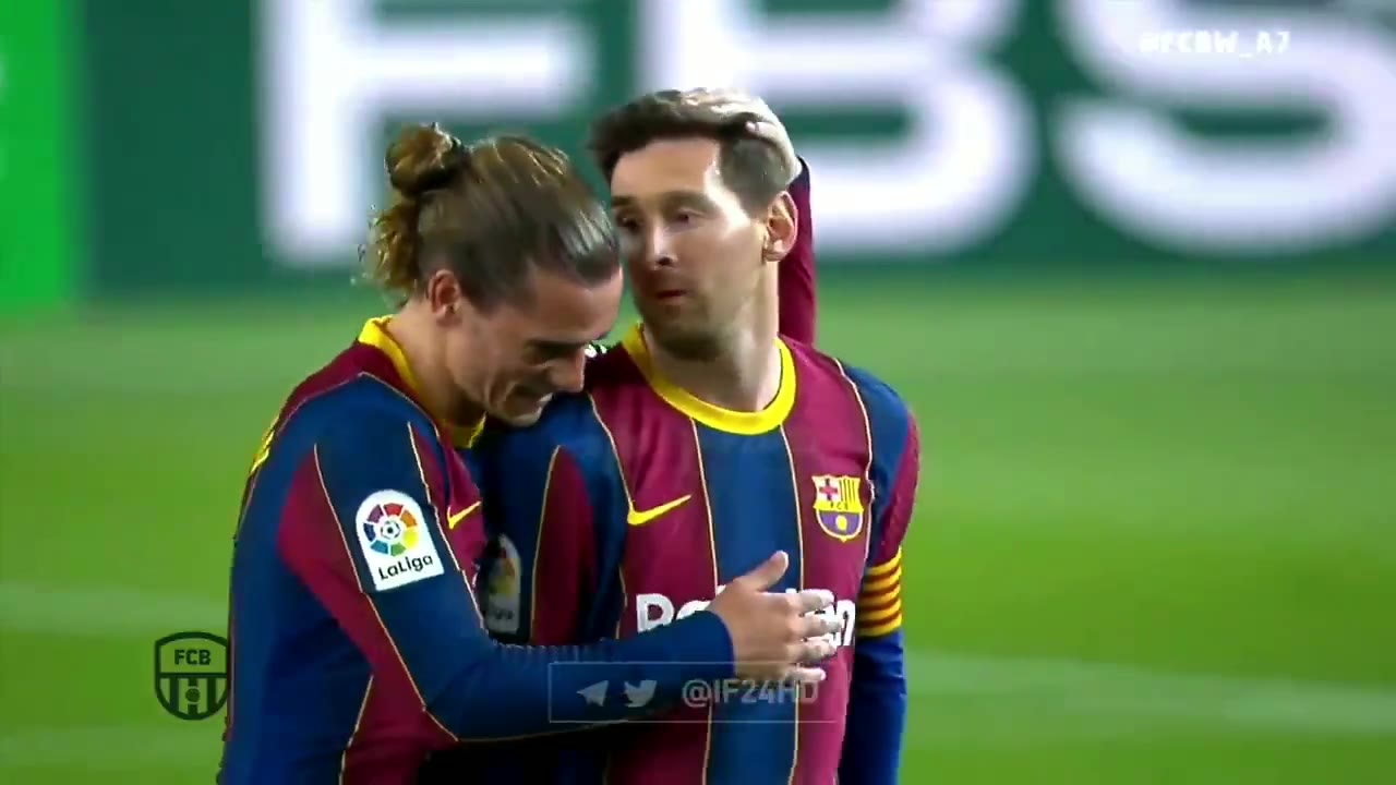 谢谢啊！点球罚进后格里兹曼拥抱梅西（格里兹曼 点球）