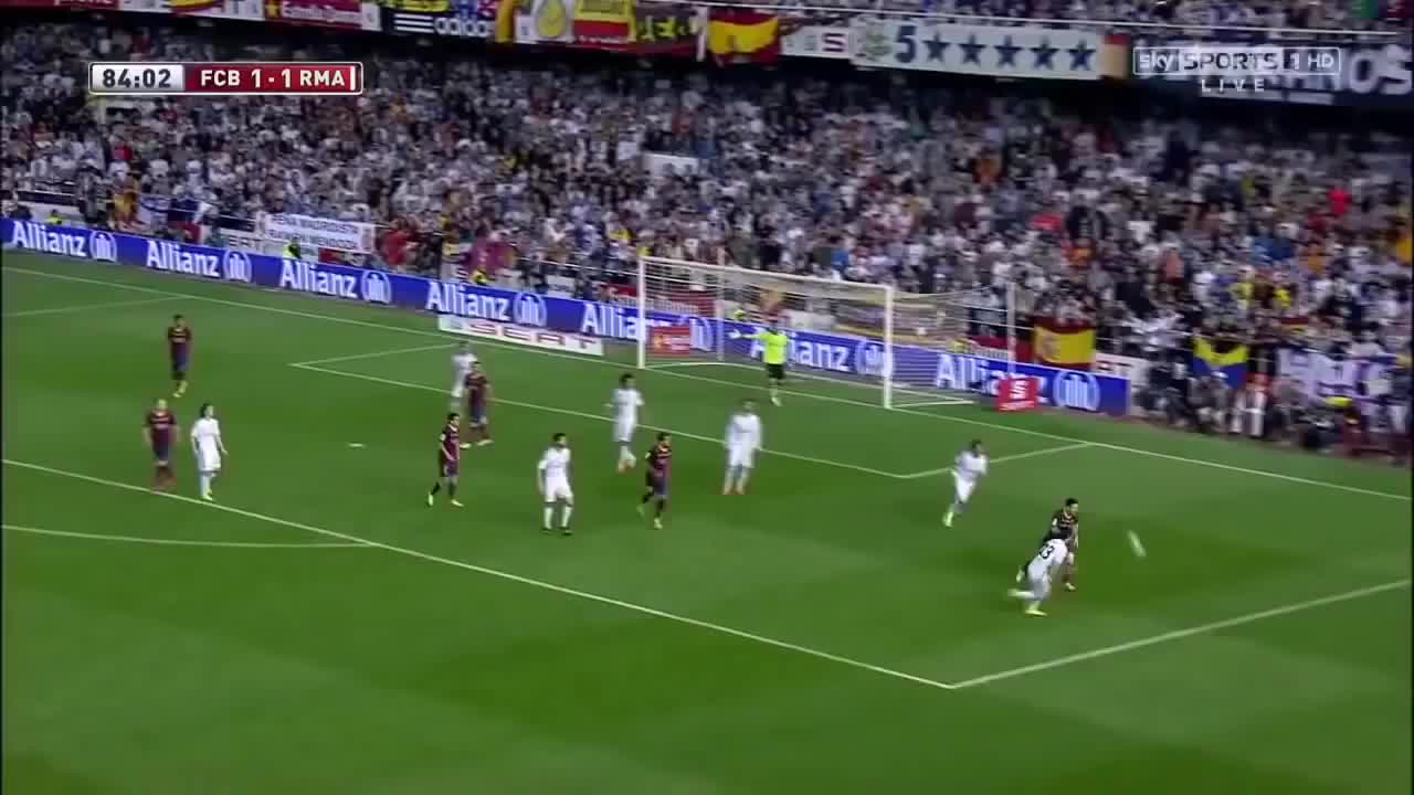 名场面！7年前的今天：贝尔上演狂暴外道超车，8秒狂奔60米破巴萨（贝尔外线超车绝杀巴萨）