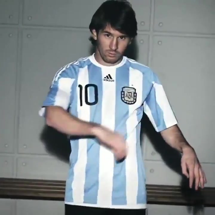 梅西这段颠球鞋真的帅到了