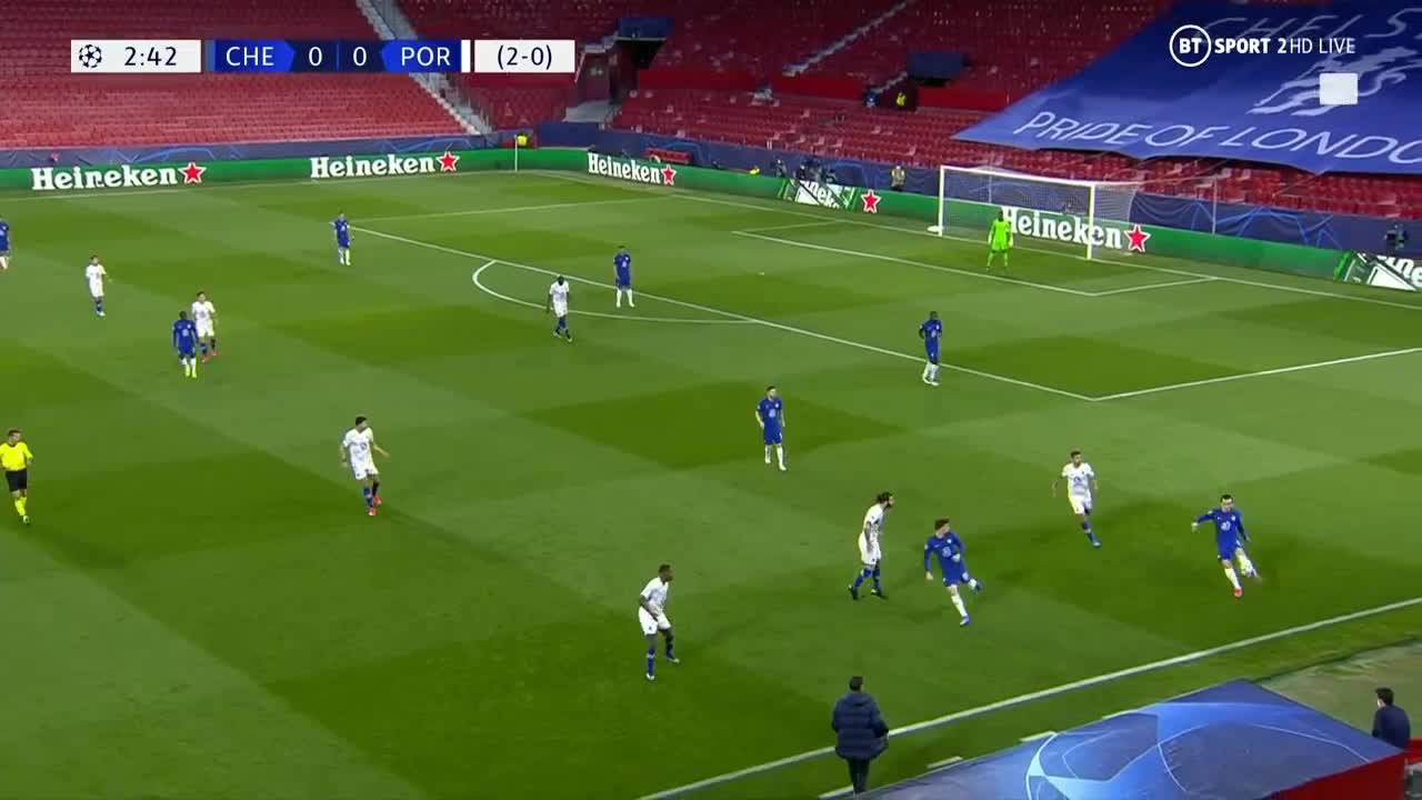 图赫尔暴怒！佩佩肘击哈弗茨遭裁判无视（佩尔图斯）