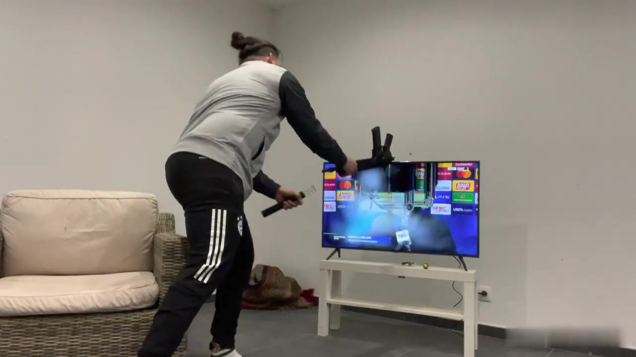 从不缺席！巴黎晋级，马赛老哥又双叒花样蹂躏电视！（马赛 巴黎）