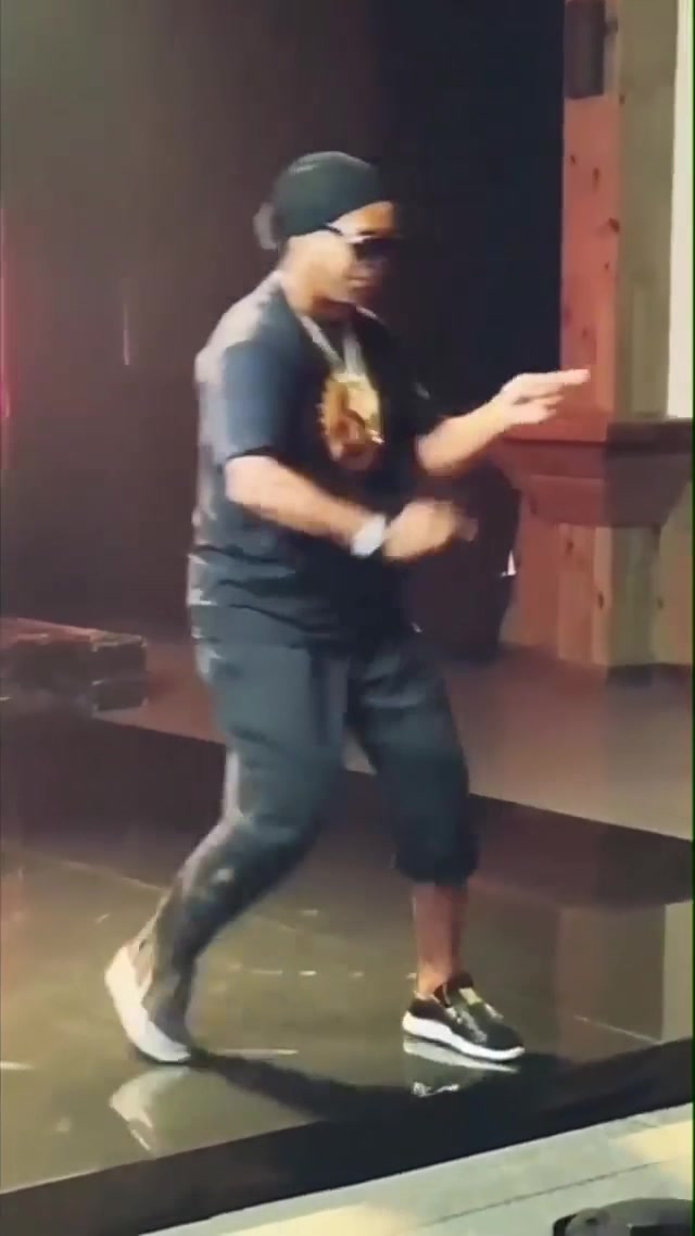 有那味儿了！小罗的老年迪斯科