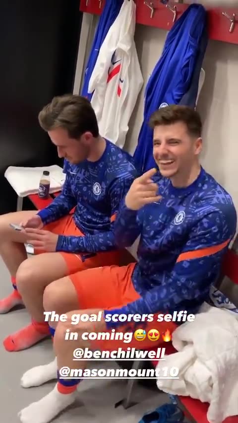 男妈妈集合！芒宝发现被偷拍后羞涩捂脸（芒宝是谁）