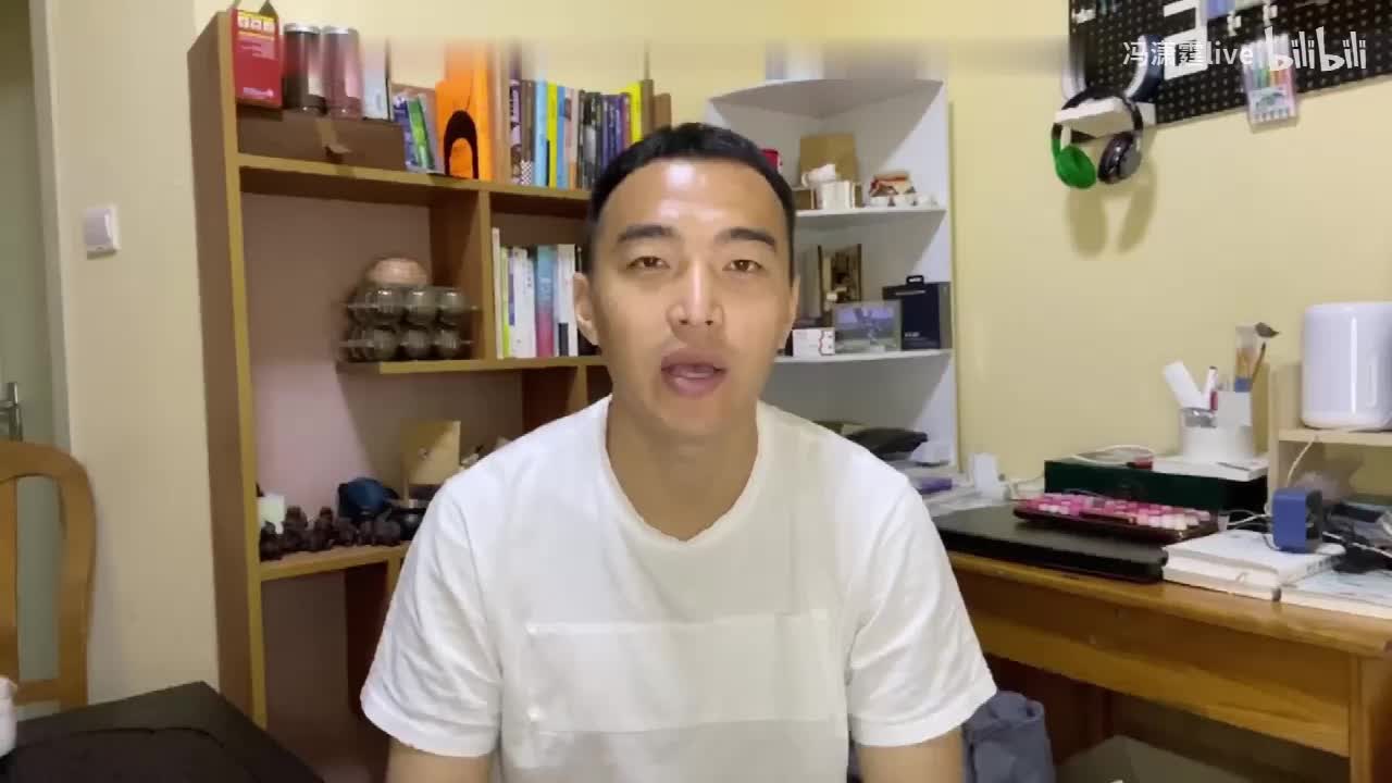 冯潇霆：足球并非有钱人的游戏 一个月几百元工薪阶层完全能承受（足球运动员冯潇霆）