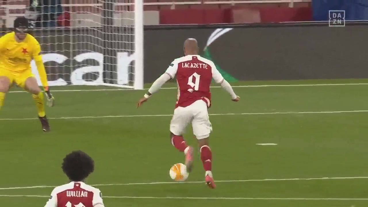 错失良机！拉卡泽特半场超级单刀不进（拉卡泽特什么水平）