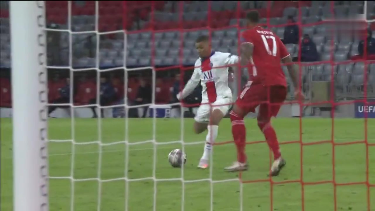 戏耍拜仁后防！姆巴佩穿裆博阿滕破门惊艳梅开二度（姆巴佩 博阿滕）