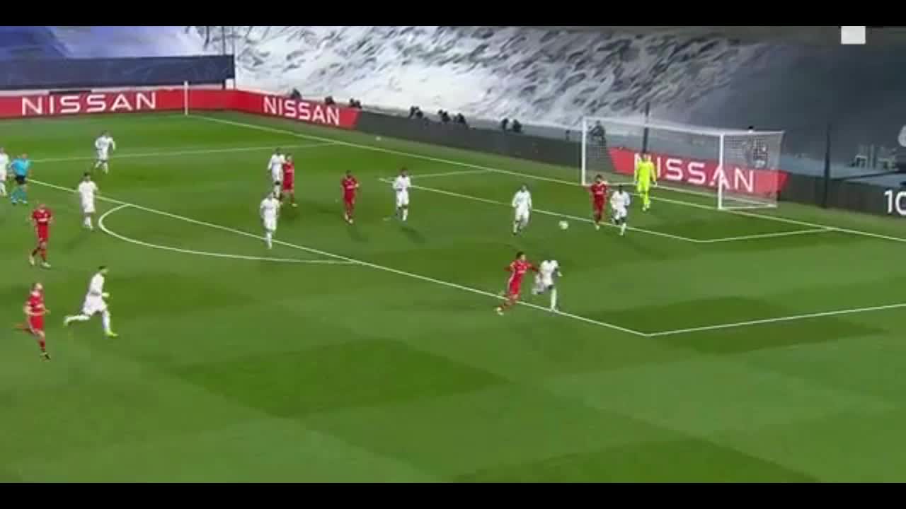 克洛普怒吼阿诺德避免与维尼修斯起冲突